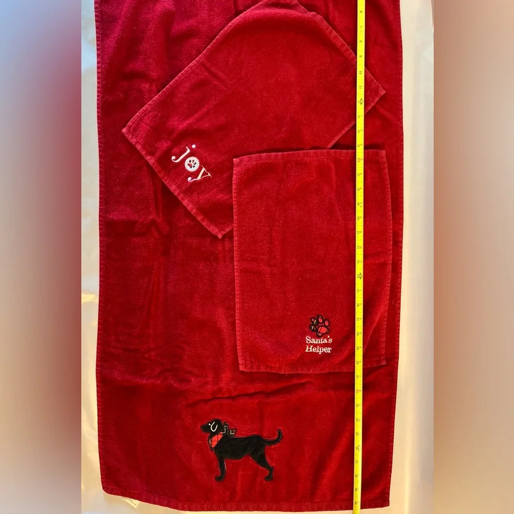 3 pc Essential Home Red Hand Towel Set Stitched Black Lab Dog paw print
